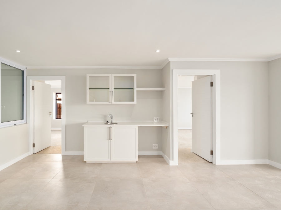 5 Bedroom Property for Sale in Paradise Western Cape